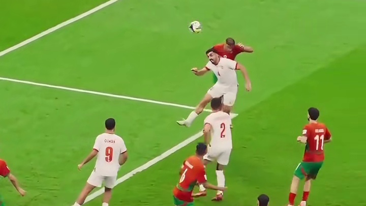 足球场上的博弈，每一脚都是梦想的冲锋。