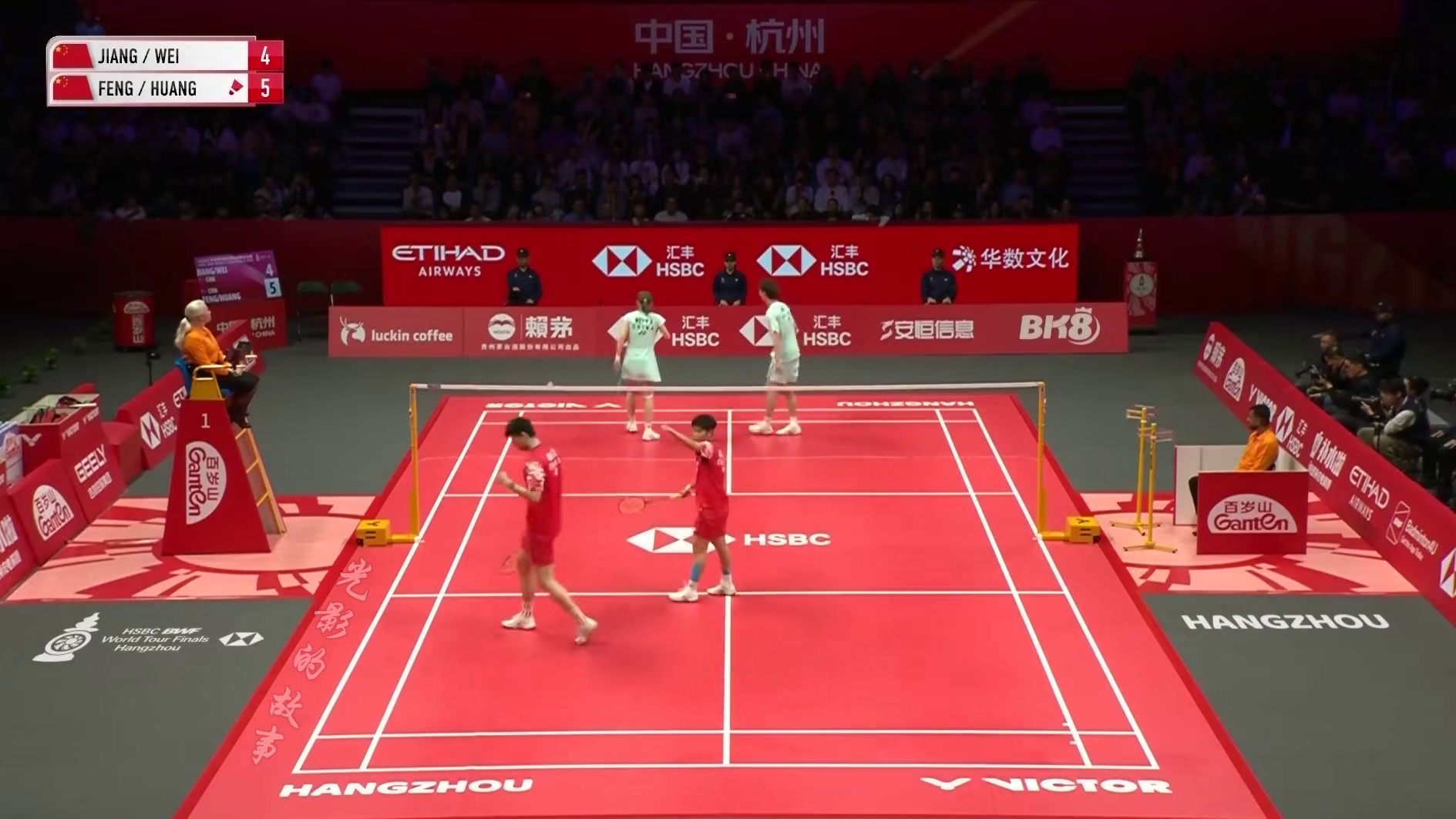 神级分球打破硬刚！冯黄组合精彩球路压制蒋魏组合夺冠 这场比赛冯黄赢的关键点，就在于出球的整体线路更加