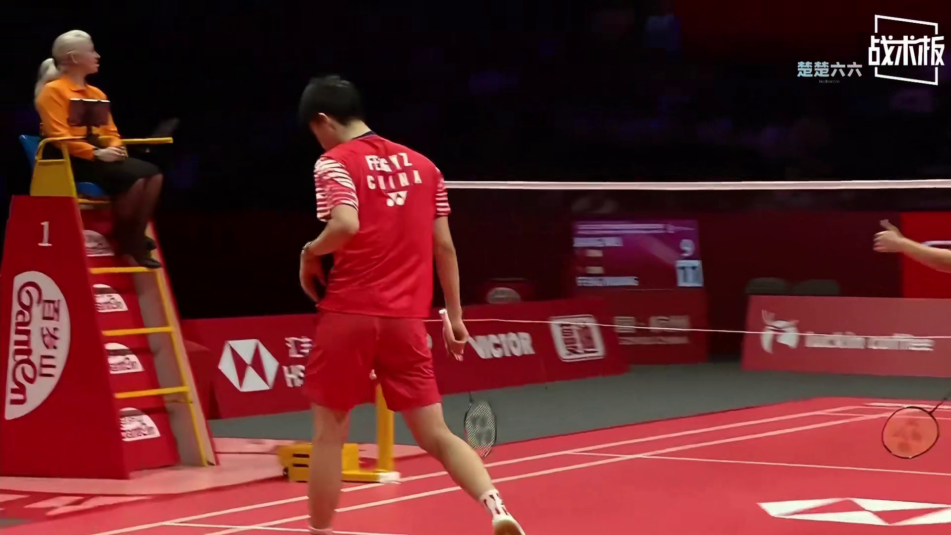 黄东萍秀出漂亮的反手杀，冯彦哲展示高球商完美结合