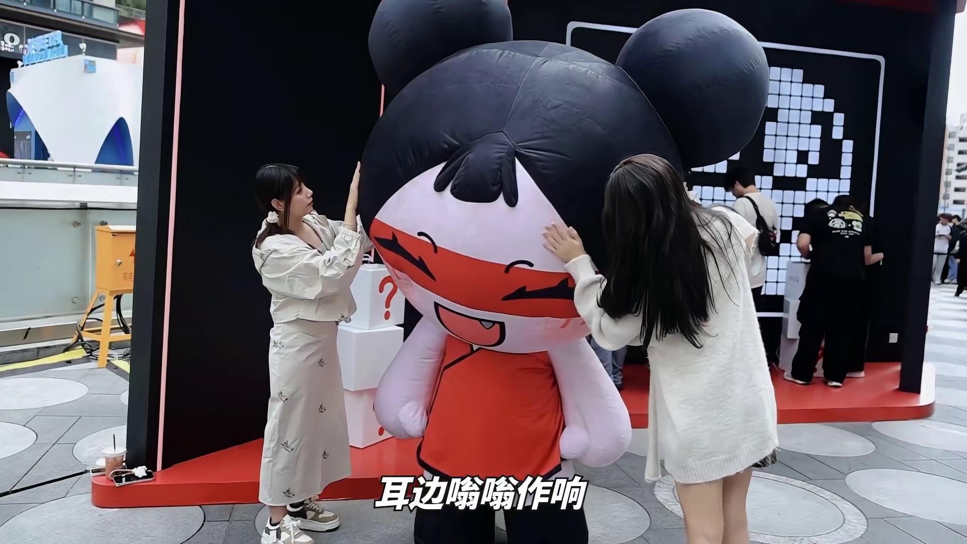 你在玩什么游戏呀？我支支吾吾说到……24号18:00，S10赛季前瞻，启动！