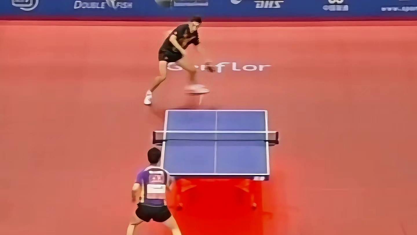 玩转马龙，许昕极限救球完成反杀