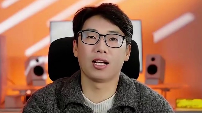 12月25日20点，茄子家人在包点 直播间！ 带你们打圣诞节福利