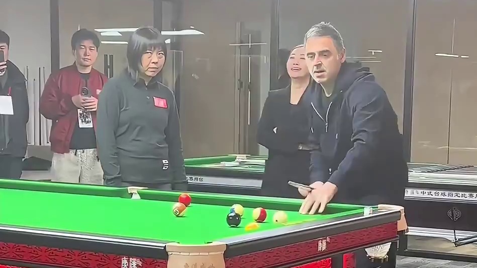 奥沙利文学打中式，天赋型选手！