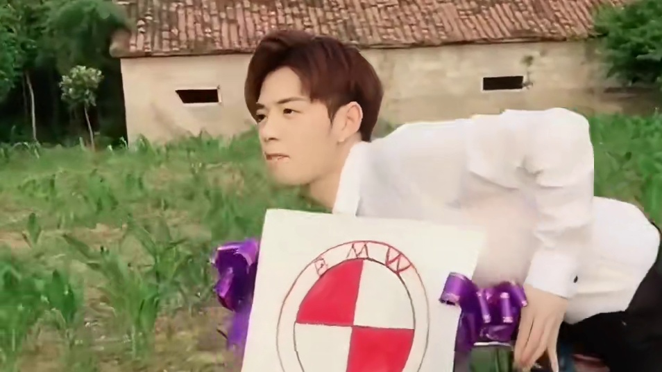 “无人扶我青云志，我自踏雪至山巅”