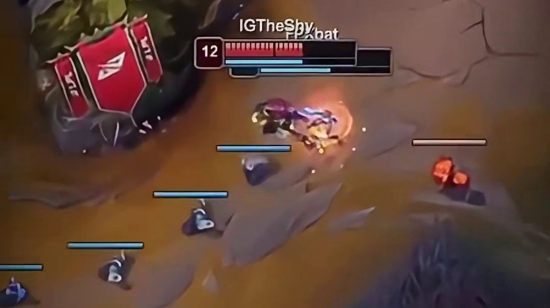 Theshy的刮痧师傅艾希