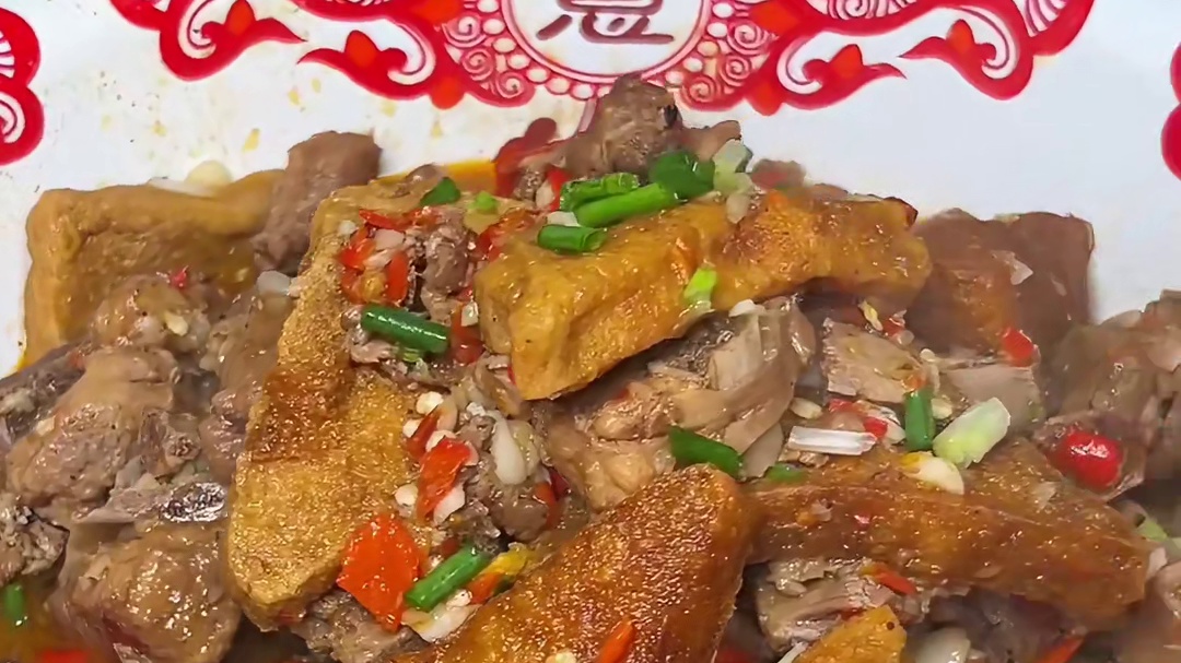 藏在卡卡角落里的神级苍蝇馆子，湘潭菜果然很有东西！！