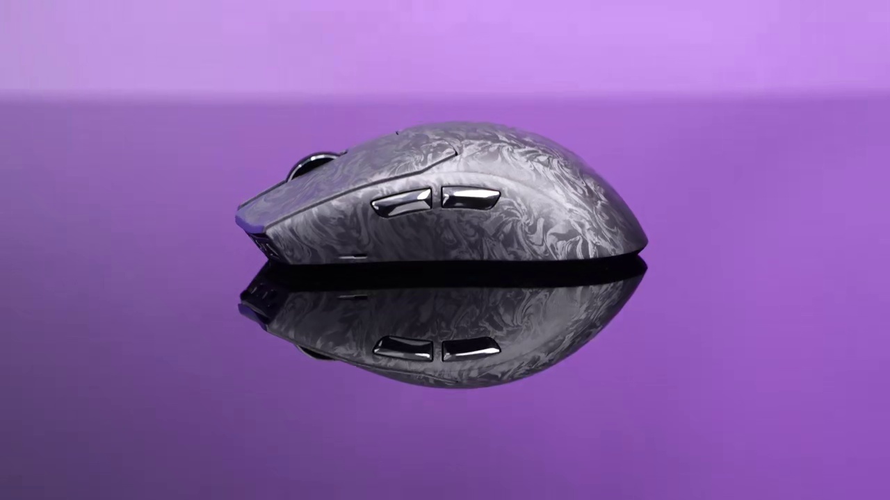 Z7碳索速度新纪元 今晚8点正式开售 碳纤轻刃 性能觉醒——前行者Z7复合碳纤维轻量化电竞鼠标 月