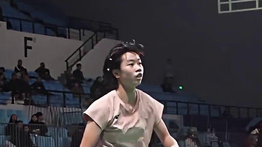 这个实力 应该很多成年人都打不过了 青少年E组女单冠军项一诺