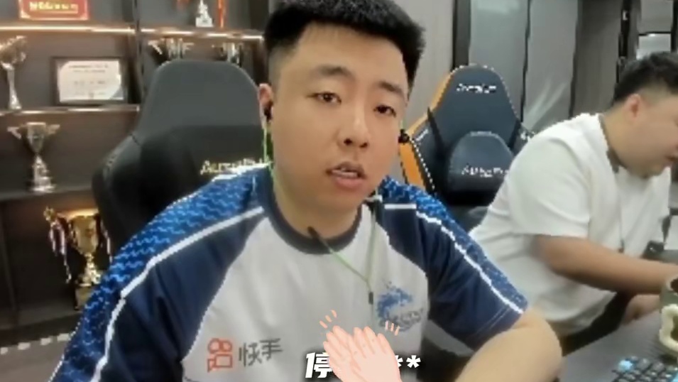 我得摸摸大鱼后脑勺上是不是长反骨了