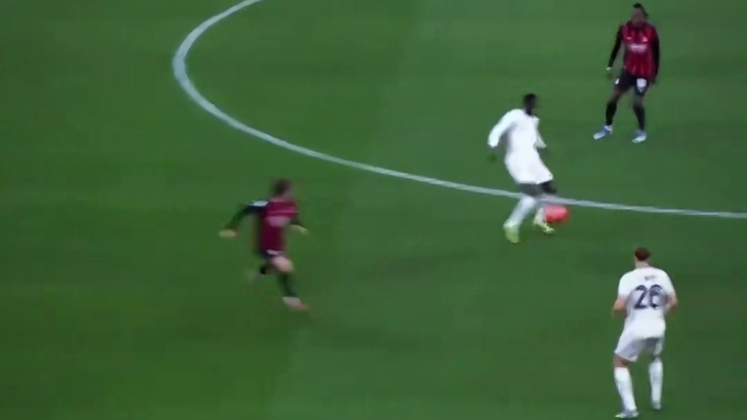 他的每一次拼抢，都是他对足球的热爱#足球