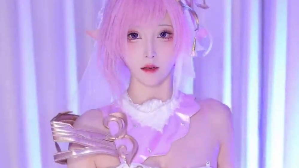 靠近我一点点！cos靠近一点点