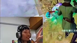 隊(duì)友跟隨鯊魚(yú)跳傘慘遭鯊魚(yú)制裁？和隊(duì)友糾纏一整局結(jié)果一穿四吃雞！