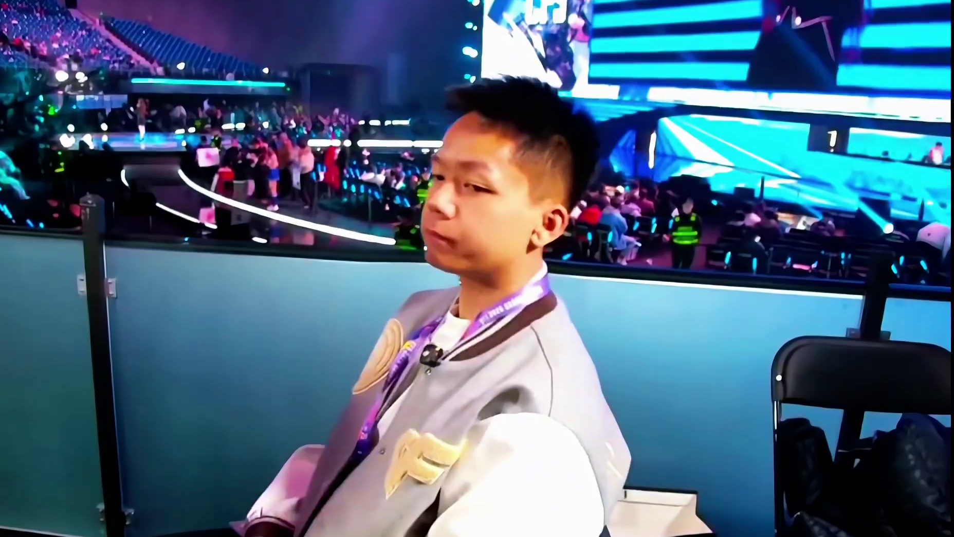 白鲨：728镜头给到CF最美女主持妮妮