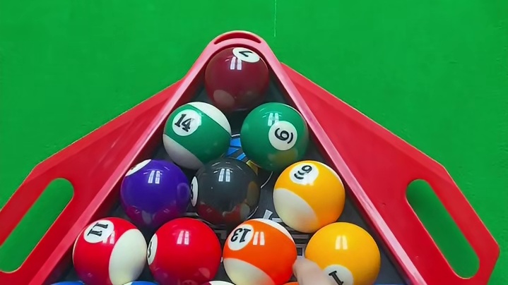 中八摆球，快艾特你不好好摆球的兄弟过来学