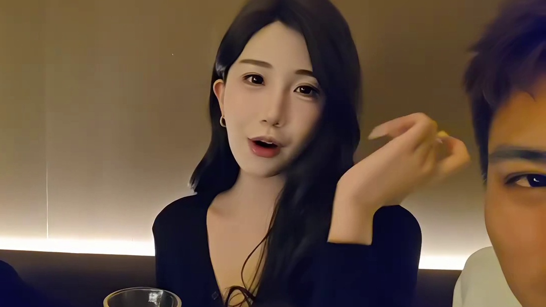 不凡偷车了！弹幕刷屏出生