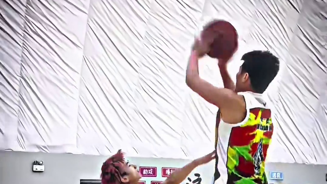 一次次的倒下 又一次次的爬起来