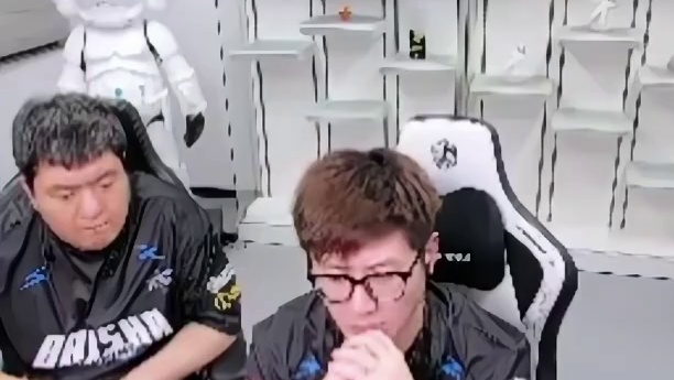 上帝宠儿退役复出后赛场残局高光操作，联盟独一档的残局能力！