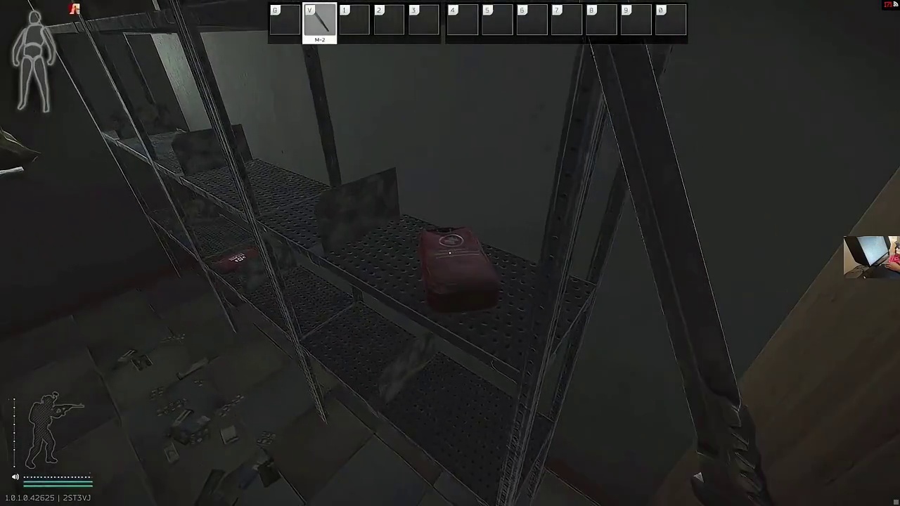 储备站小红人跑刀冰天雪地肥肥撤离！