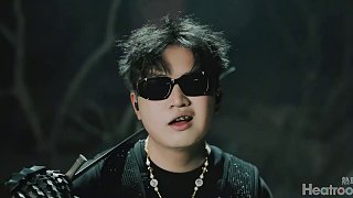 「ZmjjKK 康康 歃血 熱單間Live」 “我們出場就是歃血，在遺落靜地打劫”