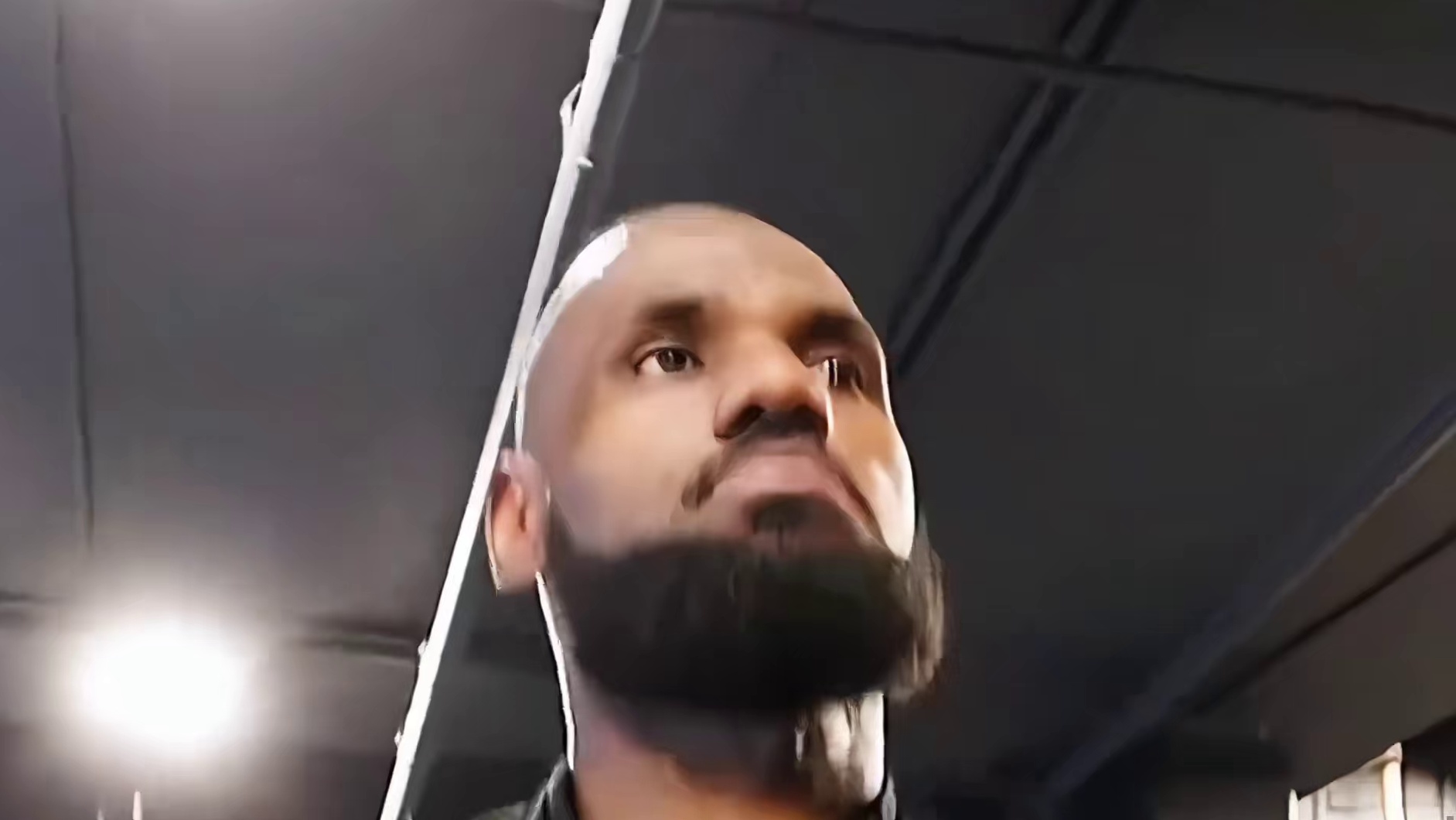 彻底爆了！雷迪克居然将输球原因怪在詹姆斯的身上