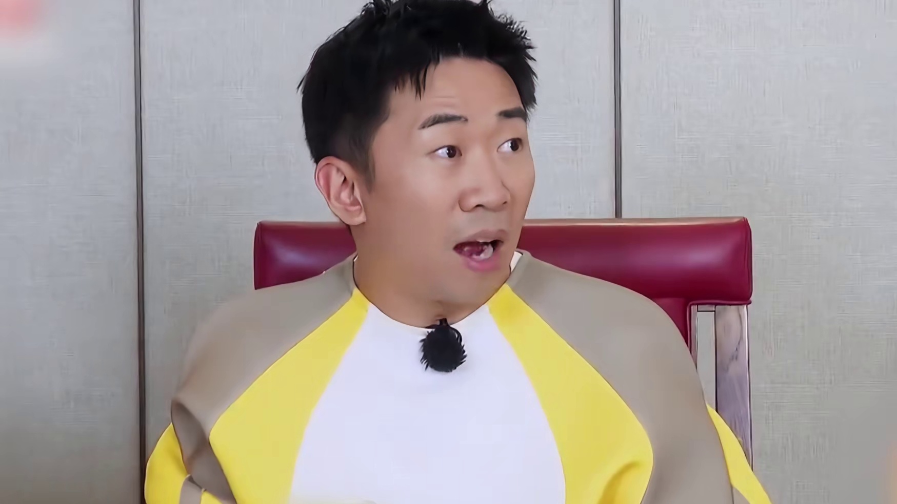 那英脱口而出的一句话，竟狠狠撕开了娱乐圈的遮羞布