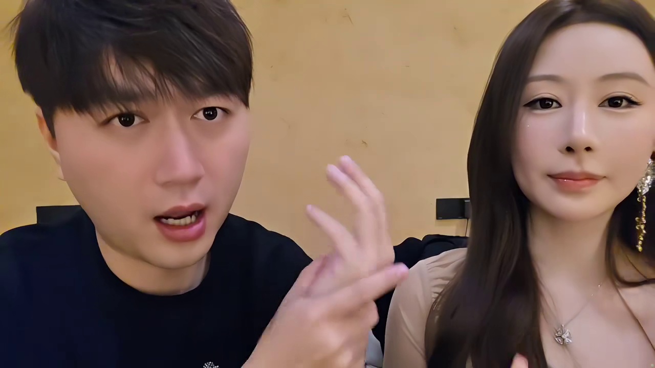 这纹身太好了！给小酷摸爽了