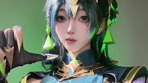 依旧拷打男特务