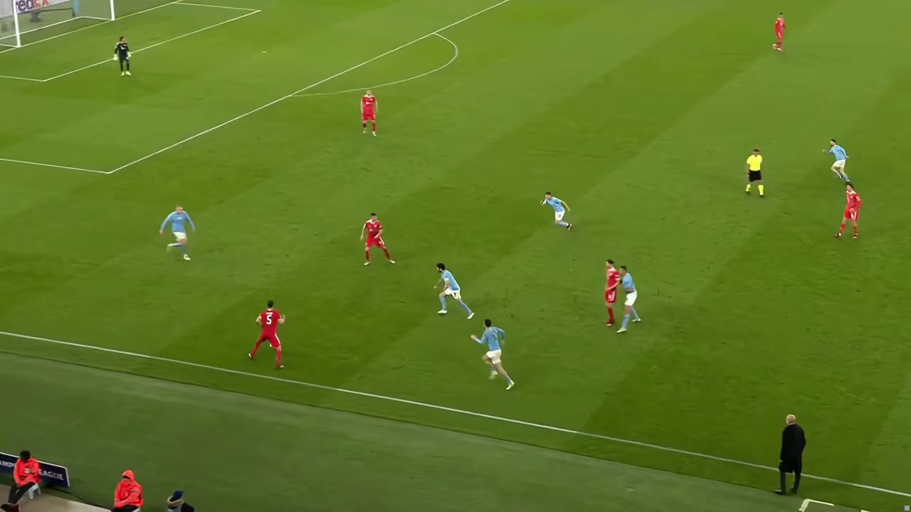 于帕梅卡诺vs曼城的失误合集