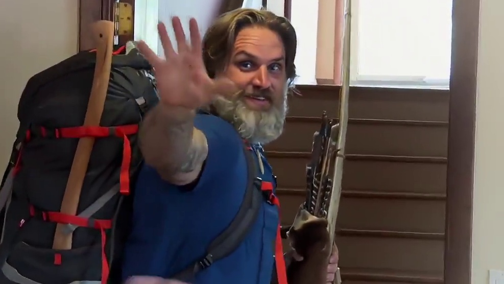 刚到第十天就有两名选手退赛正真的荒野就是这么残 (1)