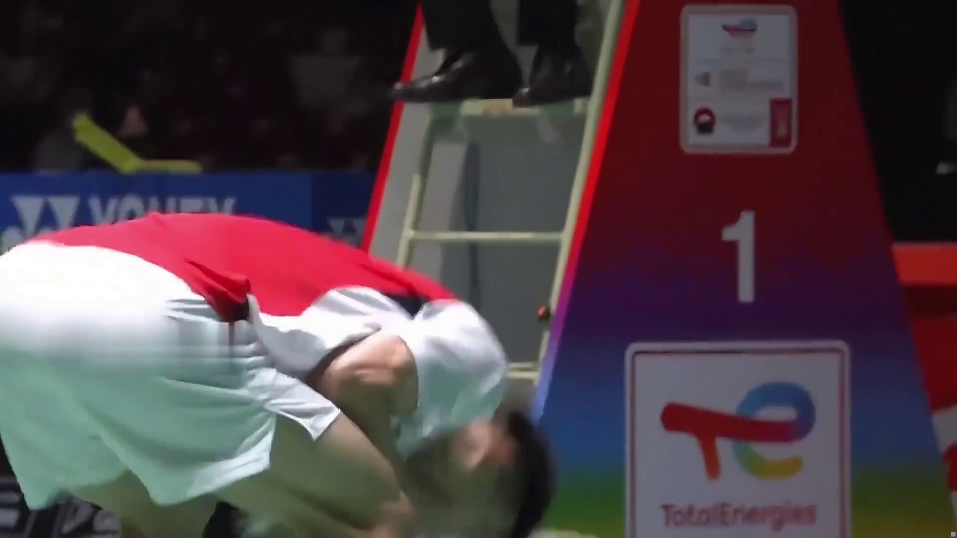 他是世锦赛铜牌得主，曾经也是巴黎ao运周期国羽男单的扛把子！