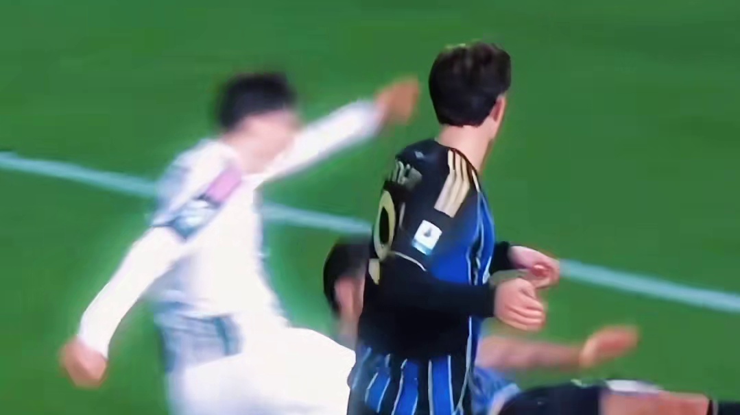 没慢放不知道，一慢放直接帅麻了 #足球