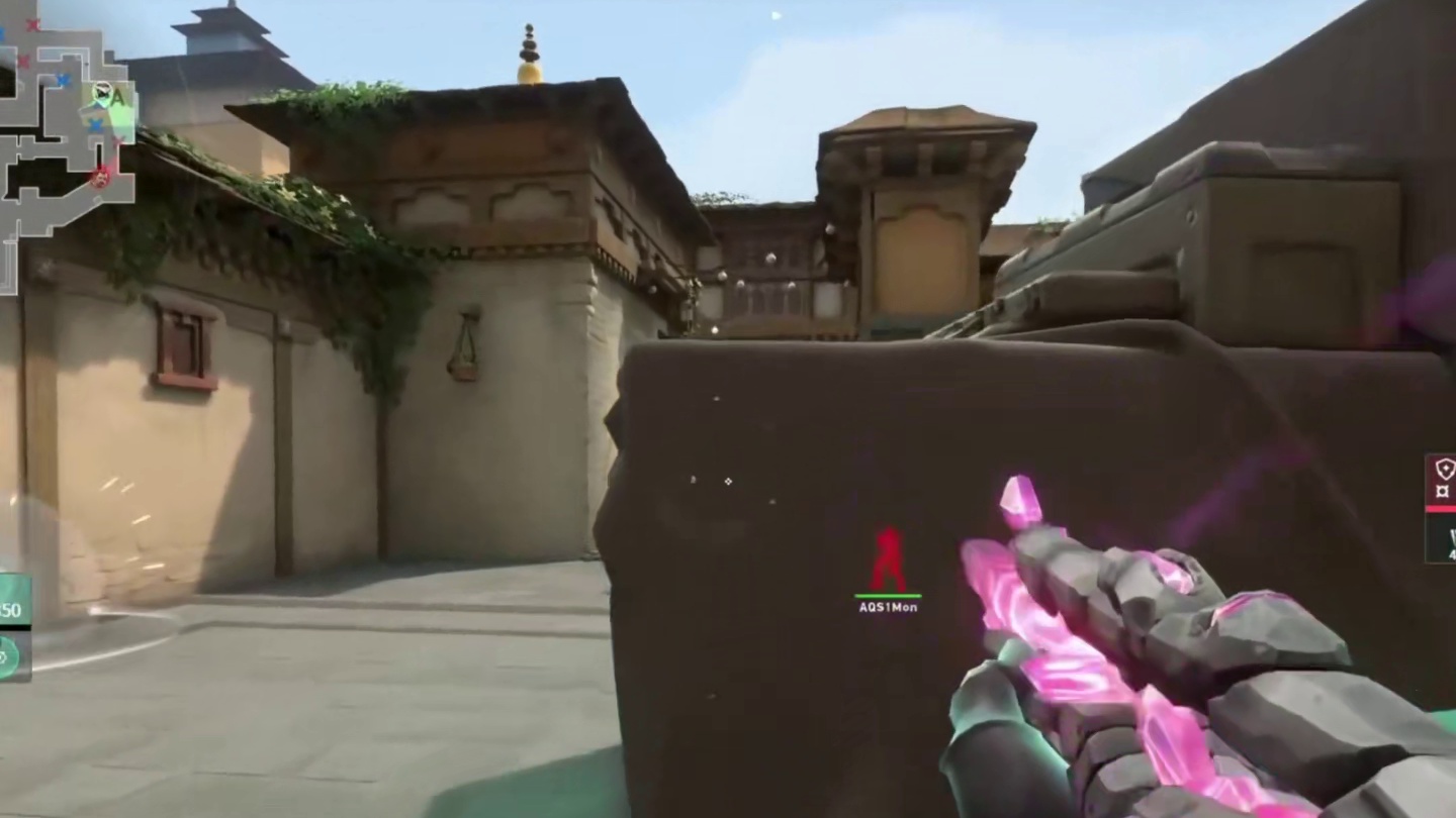 Simon和卑劣的凡上演西部对决