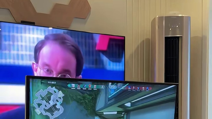 在客厅玩游戏简直不要太爽！