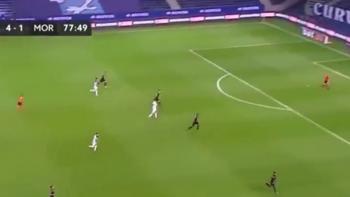 这反越位真牛啊