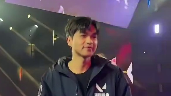 c神已哭，是非对错我已无心过问