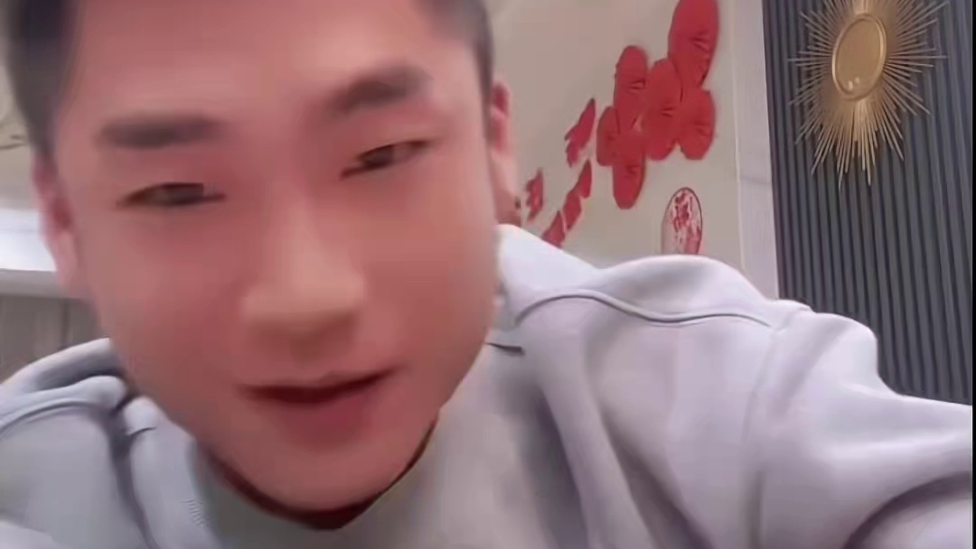 你们不是想看我打比赛，是想看我上去打比赛丢人白鲨阿肯