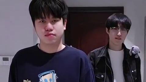 朋友不理我就这样