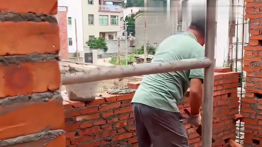 城市楼房的承重墙