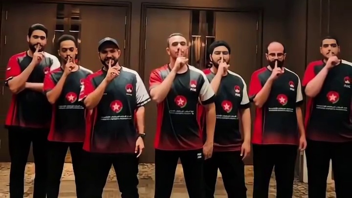 镜头前的定格，赛场上的无限拼搏