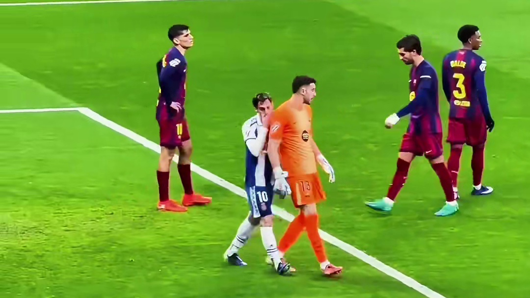 现场直击霍安加西亚神扑对手头球，有他巴塞罗那都不需要后卫