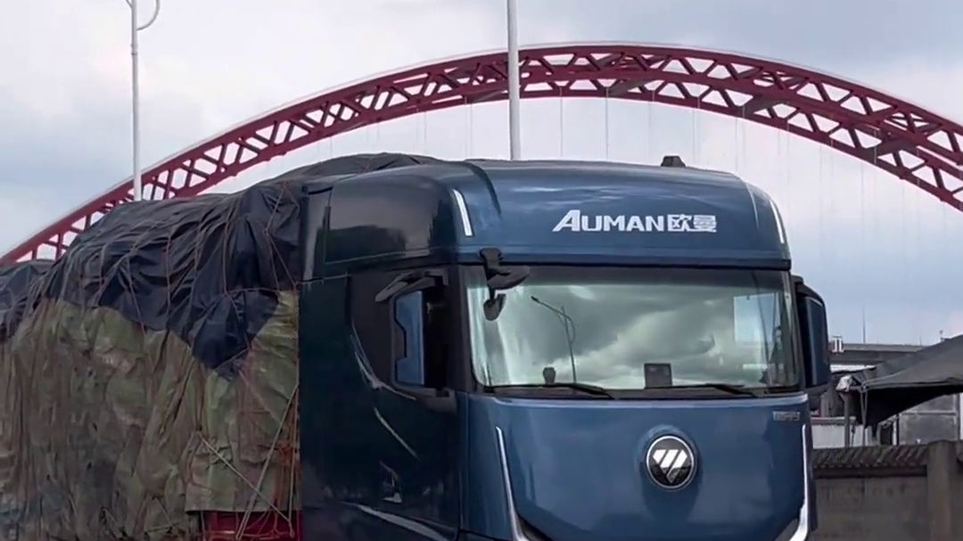 科技感的银河9 看这侧脸有点小帅