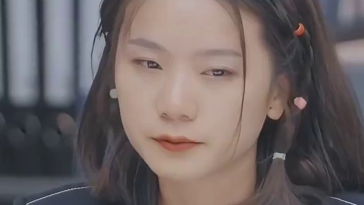 琴琴一定要坚强，你还有很多人在背后爱你