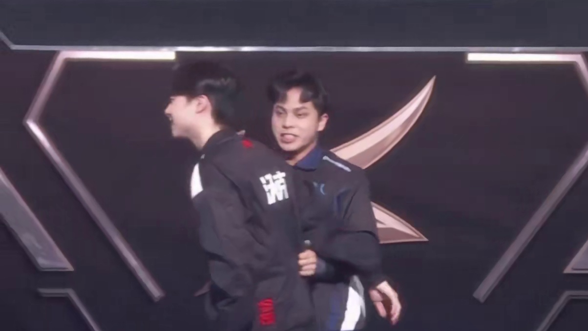 我们是师徒，是对手，也是最好的朋友。