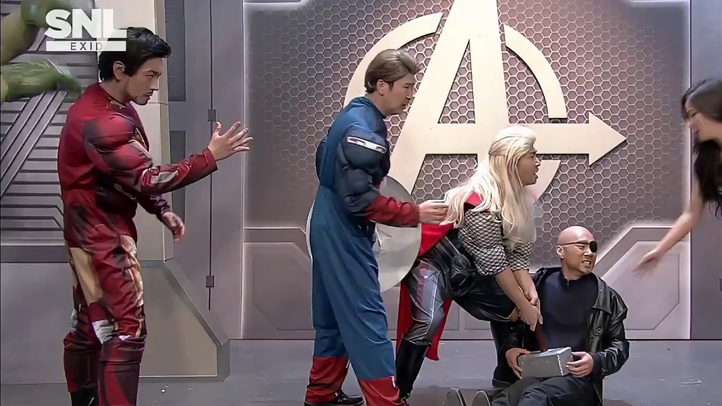 爆笑韩国综艺，碰到美女特工雷神迷失了自我