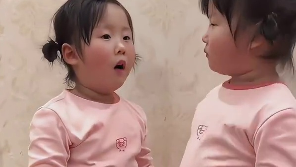 俩人吵了半天，最后只有爸爸受伤了