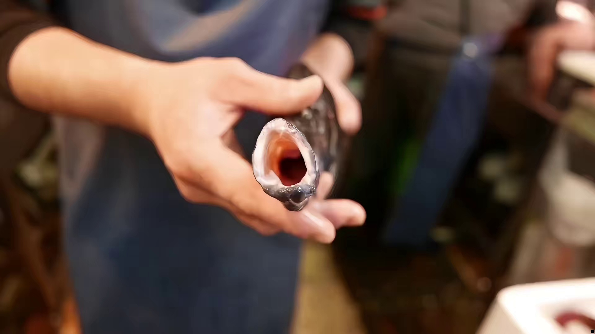 这条鱼因长相奇特被称为“流氓鱼”