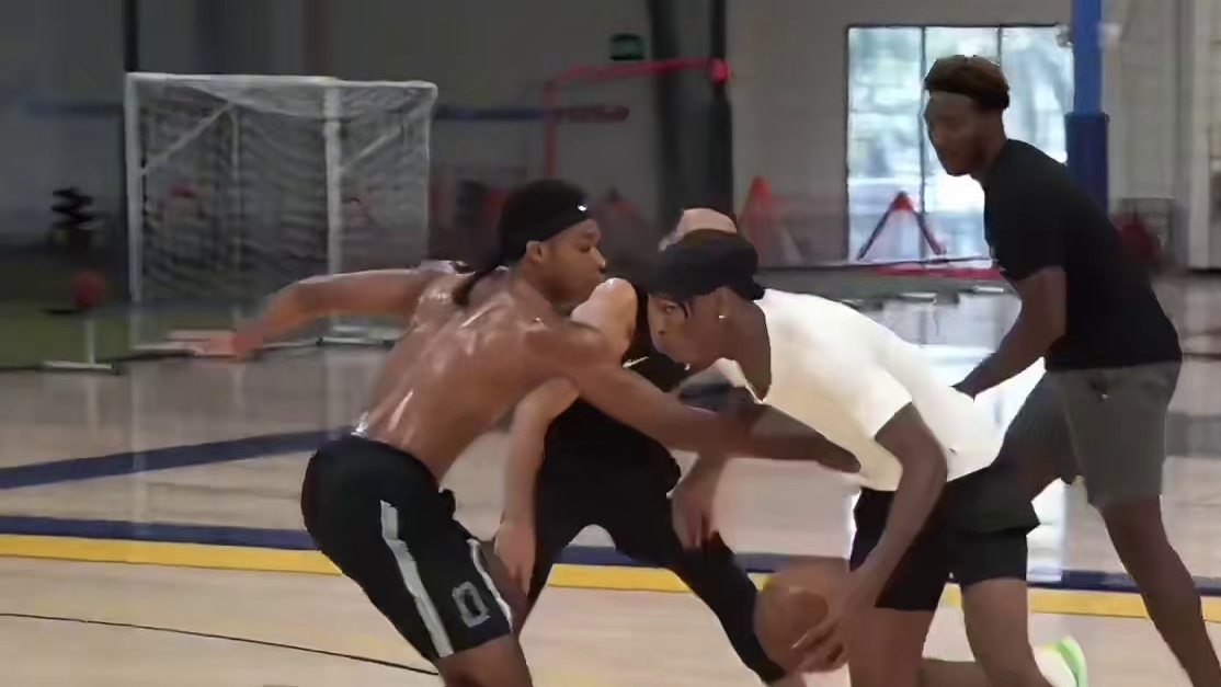 亚历山大情绪失控，掘金和雷霆抢七大战！