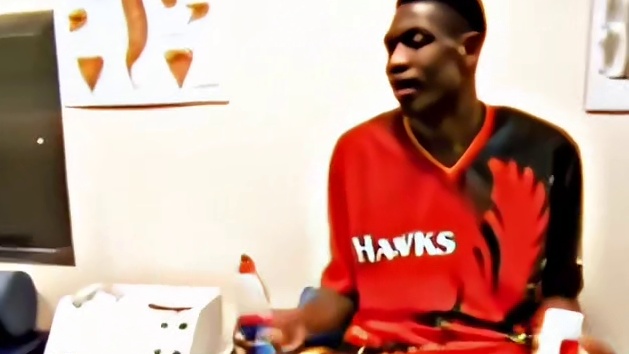 穆大叔挑衅乔丹 没有隔扣过，结果赛季开始就被隔扣了