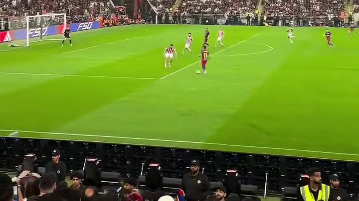 拉菲尼亚太强了，乌奈西蒙被踢成筛子了