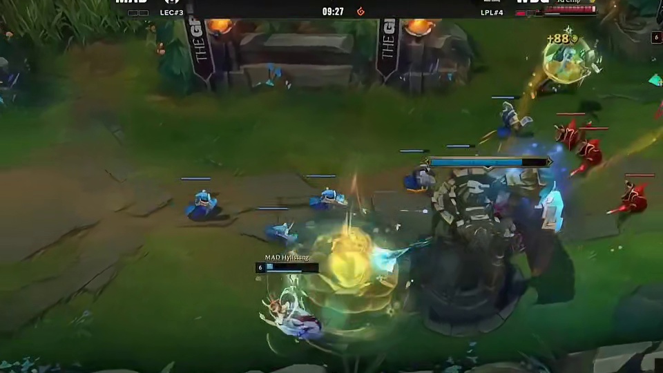 Light百里守约附体，甩狙精准命中，惊呆解说员